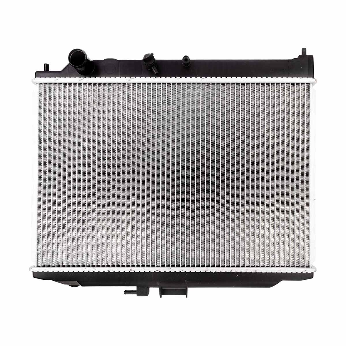 RADIADOR PLASTICO NISSAN URVAN CIL: 4L POS: TRANSMISION ESTANDAR CAR: CAA 32MM