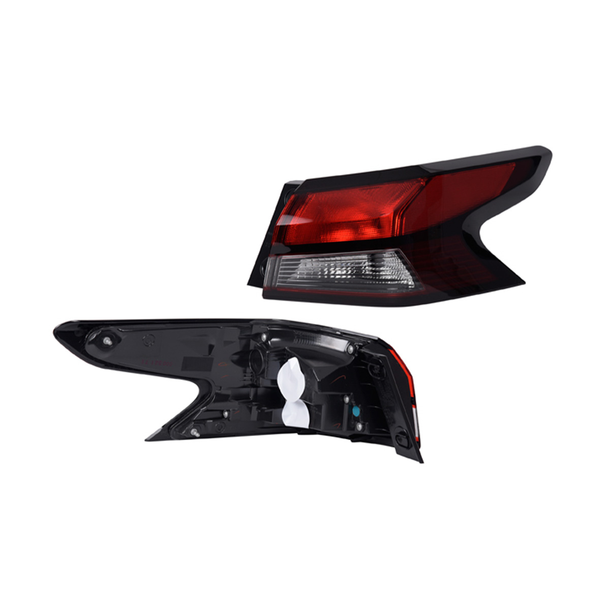 CALAVERA NISSAN VERSA CIL: 4L POS: EXTERNO/EXTERIOR DERECHO CAR: BICO MOT: 1.6L